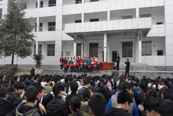 中学教师在开学典礼上的演说稿词